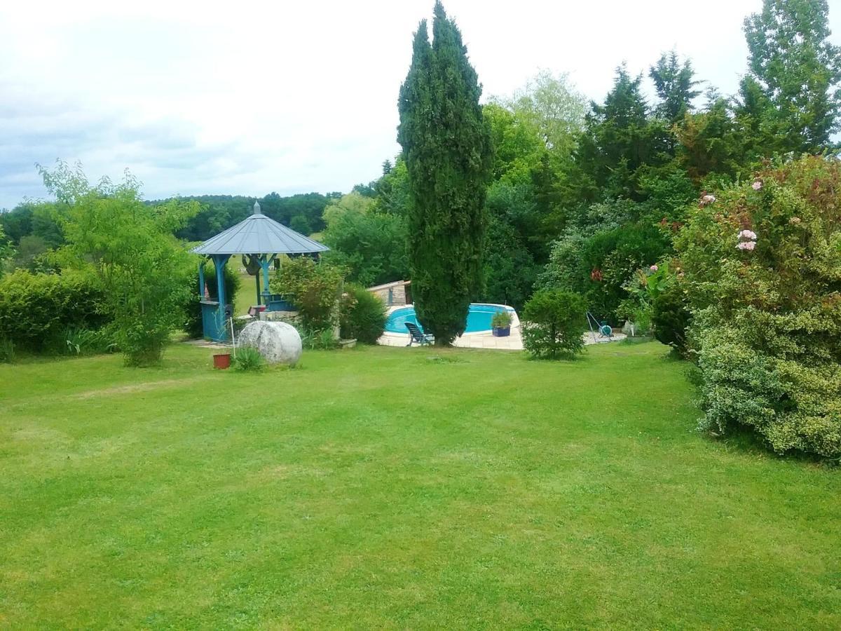 Villa Charmante A Bosset Avec Piscine Partagee Екстер'єр фото